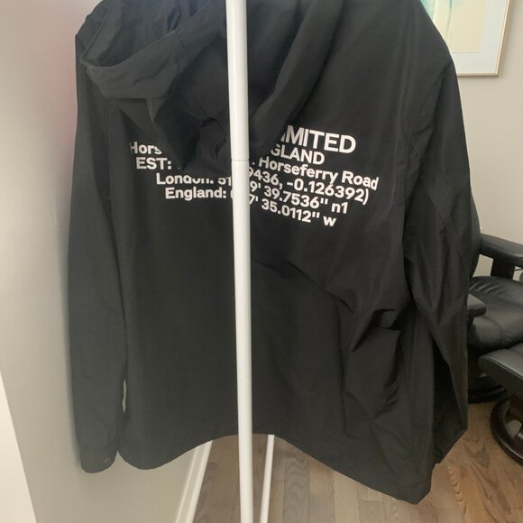 BURBERRY - Location print shape-memory taffeta jacket - Picture 2 of 4